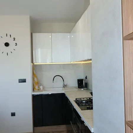 Breez View Apartment *